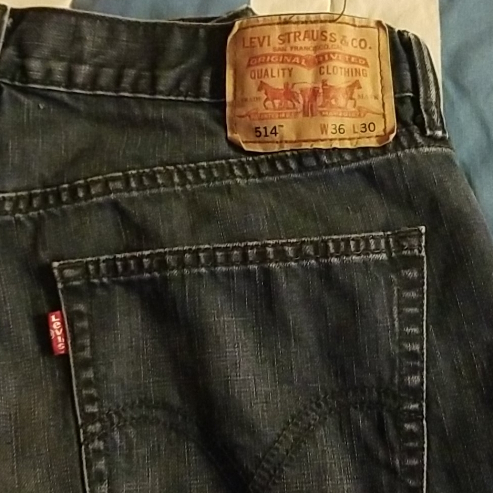 Levis
